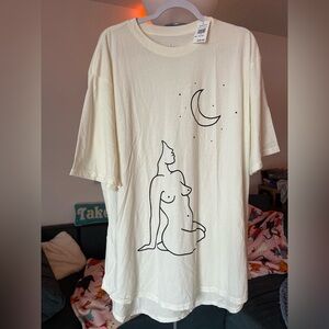 Women's White Oversized Soft T-shirt NWT